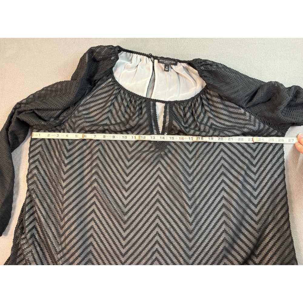 Signature Studio Plus Size 3X Blouse Black Chevron Textured Keyhole Lined - Picture 7 of 9